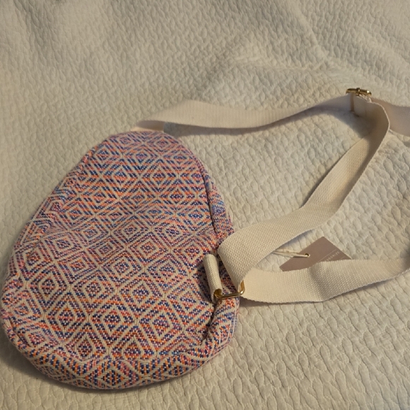 Geometric Patterned Women's Backpack - Picture 4 of 4